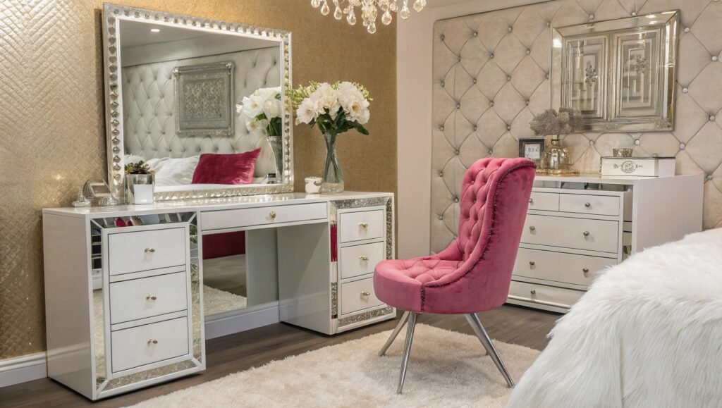 Small Cozy Bedroom Office Combo Ideas: Design Solutions for Compact Living